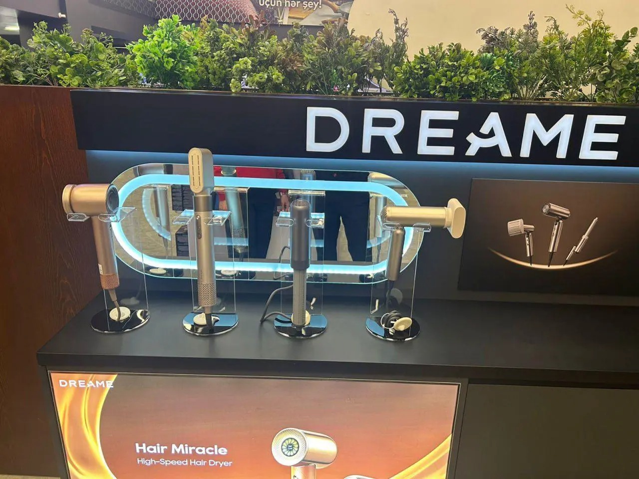 Dreame Stands